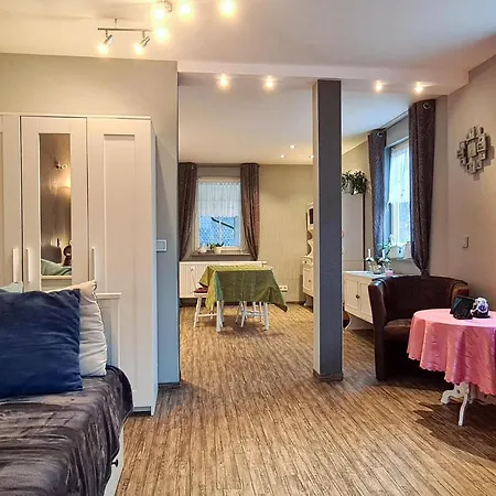 2 Bedroom Cozy In Apartment