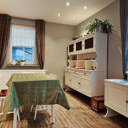 Apartment 2 Bedroom Cozy In Suhl